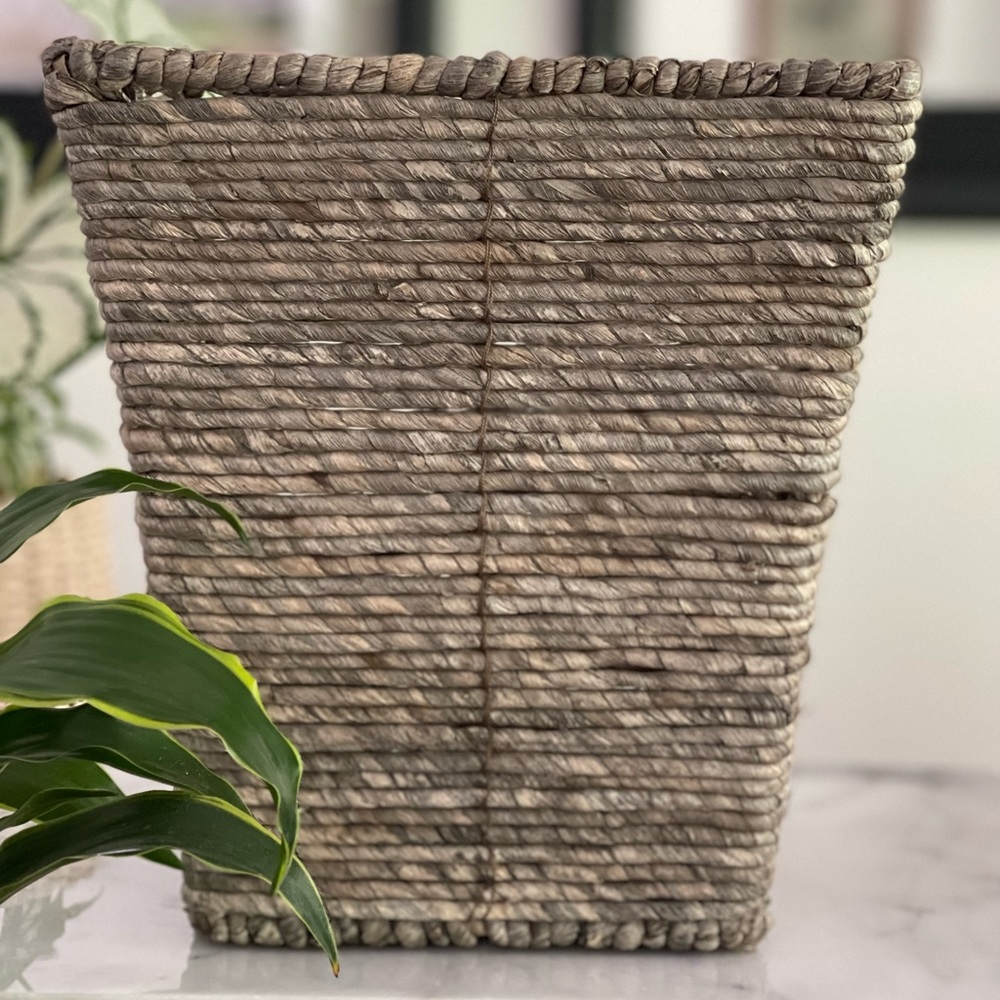 🌿Boho Style Basket/Planter/Trash Can🌿 - Picture 1 of 6